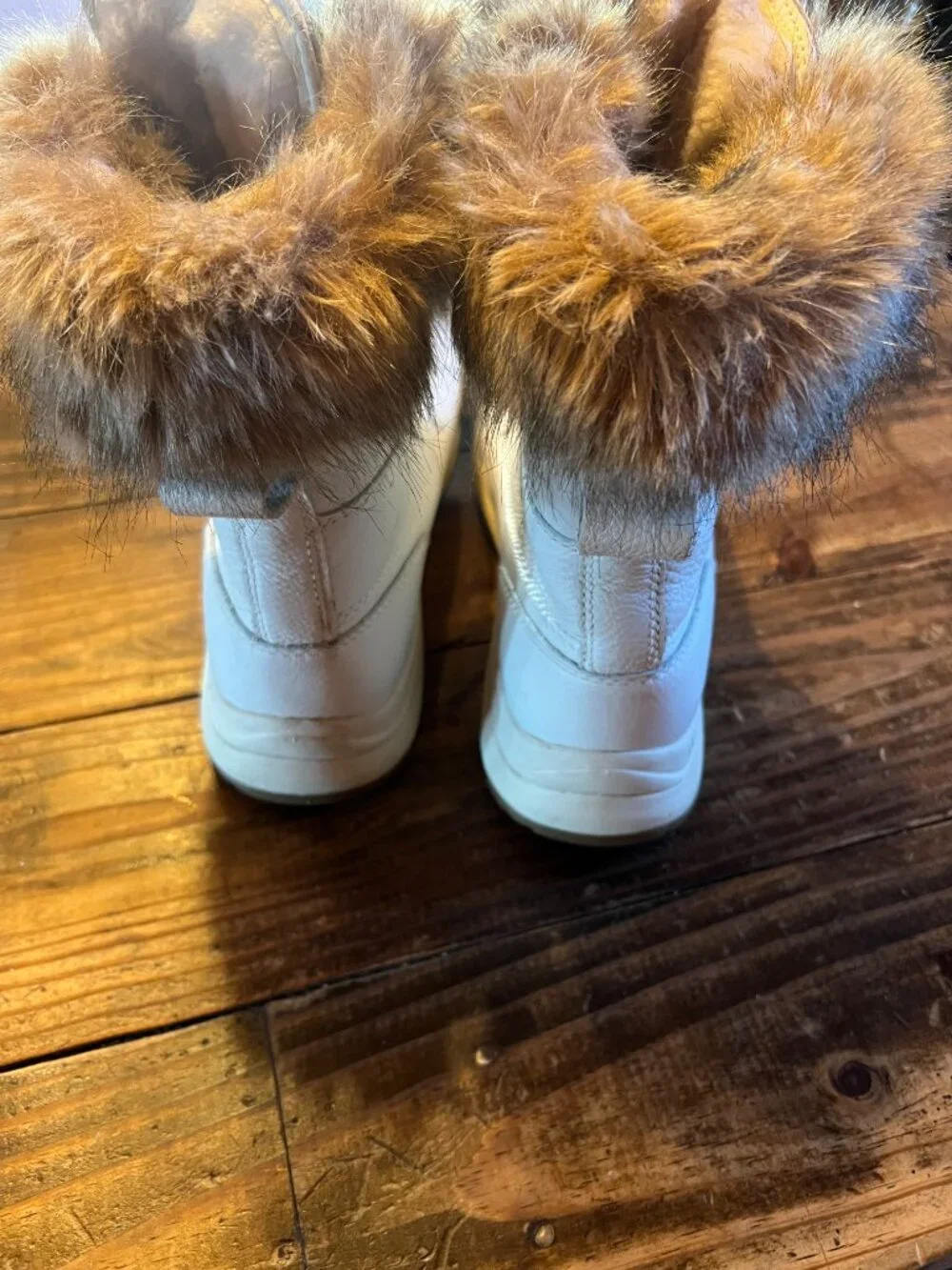UGG Women’s Adirondack III Tipped Waterproof White Leather Boots